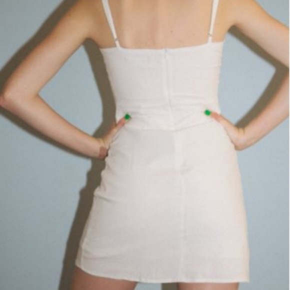 Brandy Melville white Karla dress RARE - Picture 4 of 8